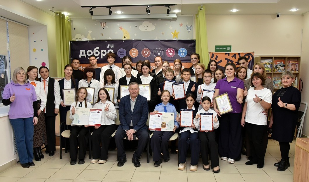 Глава Ибресинского округа провел открытый диалог с молодёжью